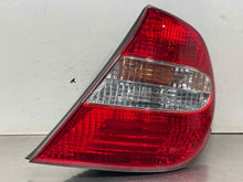 Load image into Gallery viewer, TAIL LIGHT LAMP ASSEMBLY Camry 2002 02 2003 03 2004 04 Right - NW656041
