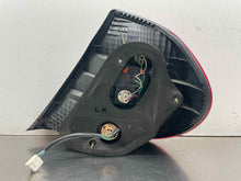 Load image into Gallery viewer, TAIL LIGHT LAMP ASSEMBLY Camry 2002 02 2003 03 2004 04 Left - NW656153
