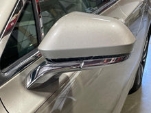 Load image into Gallery viewer, Side View Door Mirror Lincoln MKZ 2017 - NW656442
