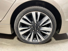 Load image into Gallery viewer, Wheel Rim Lincoln MKZ 2017 - NW656410
