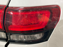 Load image into Gallery viewer, OUTER TAIL LIGHT LAMP Grand Cherokee 14 15 16 17 18 19 20 Right - NW657422
