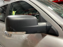 Load image into Gallery viewer, SIDE VIEW DOOR MIRROR 1500 Pickup 2500 Pickup 2015-2020 Right - NW657565
