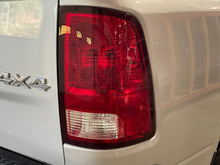 Load image into Gallery viewer, TAIL LIGHT LAMP ASSEMBLY 1500 Pickup 2500 Pickup 3500 Pickup 09-14 Right - NW657827
