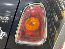 Load image into Gallery viewer, TAIL LAMP LIGHT - NW655478
