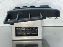 Load image into Gallery viewer, Display Screen Jaguar XK8 XKR 00 01 02 03 04 05 06 - NW658072
