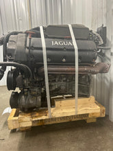 Load image into Gallery viewer, Engine Motor Jaguar XK8 2001 - NW658041
