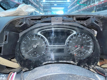 Load image into Gallery viewer, SPEEDOMETER CLUSTER Nissan Pathfinder 2015 15 - NW658510
