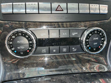 Load image into Gallery viewer, Temperature Controls Mercedes-Benz SL500 2016 - NW658911
