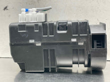Load image into Gallery viewer, VACUUM PUMP CL550 CL600 CL63 CL65 G55 G550 G63 Gl350 Gl450 Gl550 11-20 - NW658542
