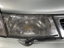 Load image into Gallery viewer, HEADLIGHT LAMP ASSEMBLY Saab 9-3 99 00 01 02 03 Right - NW659055
