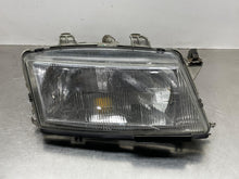 Load image into Gallery viewer, HEADLIGHT LAMP ASSEMBLY Saab 9-3 99 00 01 02 03 Right - NW659055
