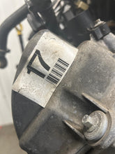 Load image into Gallery viewer, Engine Motor  MOUNTAINEER 2006 - NW660071
