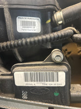 Load image into Gallery viewer, Engine Motor  MOUNTAINEER 2006 - NW660071
