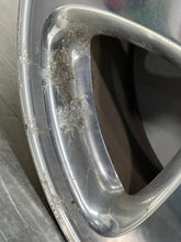 Load image into Gallery viewer, Wheel Rim GMC Yukon 2002 - NW661363
