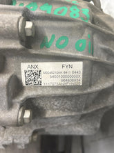 Load image into Gallery viewer, Transfer Case  CT6 2017 - NW661236
