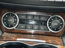 Load image into Gallery viewer, FRONT TEMPERATURE CONTROLS C250 C300 C350 C63 CLS400 CLS63 12-16 - NW662449
