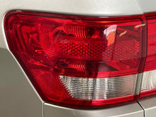 Load image into Gallery viewer, Tail Lamp Light  GRAND CHEROKEE 2012 - NW664068
