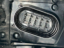 Load image into Gallery viewer, OUTER TAIL LIGHT LAMP Porsche Cayenne 15 16 17 18 Right - NW664652

