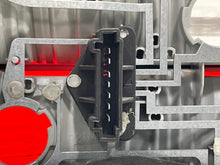 Load image into Gallery viewer, TAIL LIGHT LAMP ASSEMBLY S350 S430 S500 S55 S600 S65 SL500 03-06 Right - NW665323
