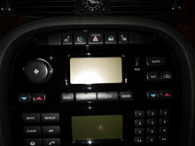 Load image into Gallery viewer, FRONT TEMPERATURE CONTROLS Vanden Pl XJ8 XJ8L XJR 04 05 06 07 - NW665529
