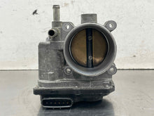 Load image into Gallery viewer, THROTTLE BODY Jaguar X Type 2005 05 2006 06 2007 07 08 - NW666109
