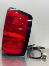 Load image into Gallery viewer, [INVENTORYCAR_YEAR_MAKE_MODEL] TAIL LIGHT LAMP ASSEMBLY Right - NW666750
