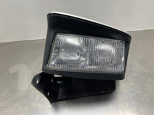 Load image into Gallery viewer, Headlight Lamp Assembly Chevrolet Corvette 2004 - NW666024
