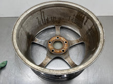 Load image into Gallery viewer, Wheel Rim Chevrolet Corvette 2004 - NW665895
