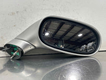 Load image into Gallery viewer, Side View Door Mirror Chevrolet Corvette 2004 - NW665452
