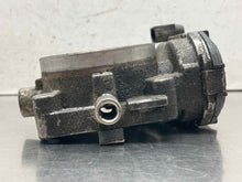 Load image into Gallery viewer, THROTTLE BODY Mercedes R350 R500 E350 C250 ML350 S400 2006 06 07 08 09 10 11 - NW665876
