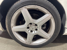 Load image into Gallery viewer, WHEEL RIM E300 E320 E350 E550 E63 08-09 18x8-1/2 - NW666384
