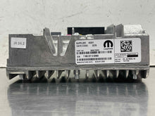 Load image into Gallery viewer, Radio  GRAND CHEROKEE 2020 - NW667062

