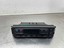 Load image into Gallery viewer, TEMPERATURE CONTROLS F250SD Pickup F350SD Pickup 05 06 07 - NW667512
