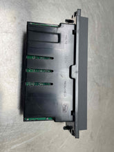 Load image into Gallery viewer, TEMPERATURE CONTROLS F250SD Pickup F350SD Pickup 05 06 07 - NW667512
