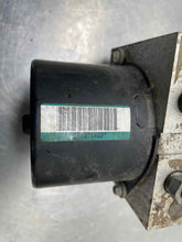 Load image into Gallery viewer, ABS Pump  FORD F350SD PICKUP 2006 - NW667457
