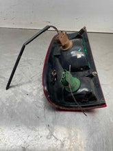 Load image into Gallery viewer, TAIL LIGHT LAMP ASSEMBLY F150 Pickup F250 Pickup F250HD 97-07 Right - NW667749
