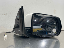 Load image into Gallery viewer, Side View Door Mirror Acura MDX 2019 - NW667928

