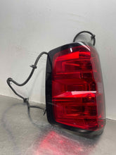 Load image into Gallery viewer, [INVENTORYCAR_YEAR_MAKE_MODEL] TAIL LIGHT LAMP ASSEMBLY Right - NW668699
