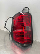Load image into Gallery viewer, [INVENTORYCAR_YEAR_MAKE_MODEL] TAIL LIGHT LAMP ASSEMBLY Right - NW668699
