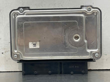 Load image into Gallery viewer, ECU ECM COMPUTER Jetta Rabbit 2008 08 2009 09 Auto - NW668412
