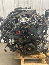 Load image into Gallery viewer, Engine Motor  CT6 2017 - NW668529
