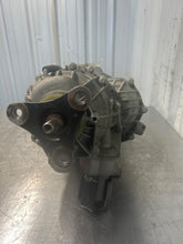 Load image into Gallery viewer, Transfer Case  CT6 2017 - NW668604
