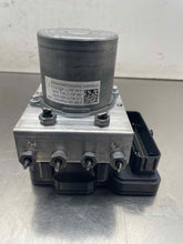 Load image into Gallery viewer, ABS Pump   2022 - NW670783
