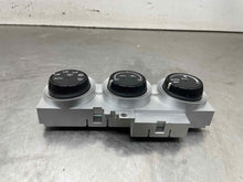 Load image into Gallery viewer, AC HEATER TEMP CONTROL Nissan 350Z 2004 04 - NW671348
