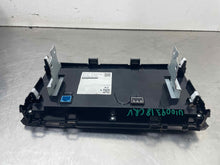 Load image into Gallery viewer, Radio Honda CR-V 2018 - NW672130

