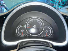 Load image into Gallery viewer, Speedometer Cluster Volkswagen Beetle 2014 - NW672241
