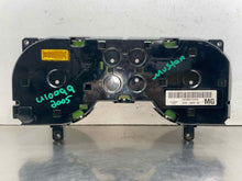 Load image into Gallery viewer, SPEEDOMETER CLUSTER Ford Mustang 2005 05 - NW672638
