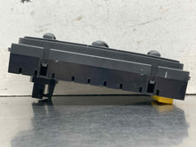 Load image into Gallery viewer, TEMPERATURE CONTROLS Ford Mustang 05 06 07 08 09 - NW672716
