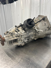 Load image into Gallery viewer, TRANSMISSION Ford Mustang 05 06 07 08 09 10 - NW672648
