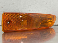 Load image into Gallery viewer, TURN SIGNAL LIGHT LAMP Eclipse 2003 03 2004 04 2005 05 Right - NW672805
